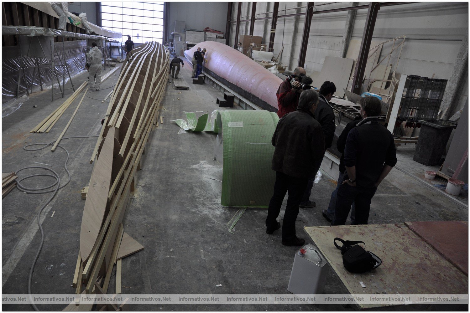 Construccin del MS TRANOR PlanetSolar, el mayor barco solar del mundo