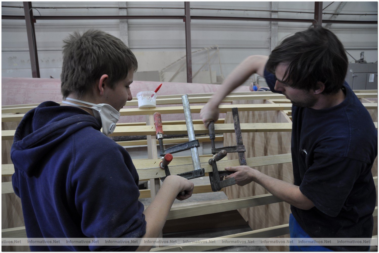 Construccin del MS TRANOR PlanetSolar, el mayor barco solar del mundo