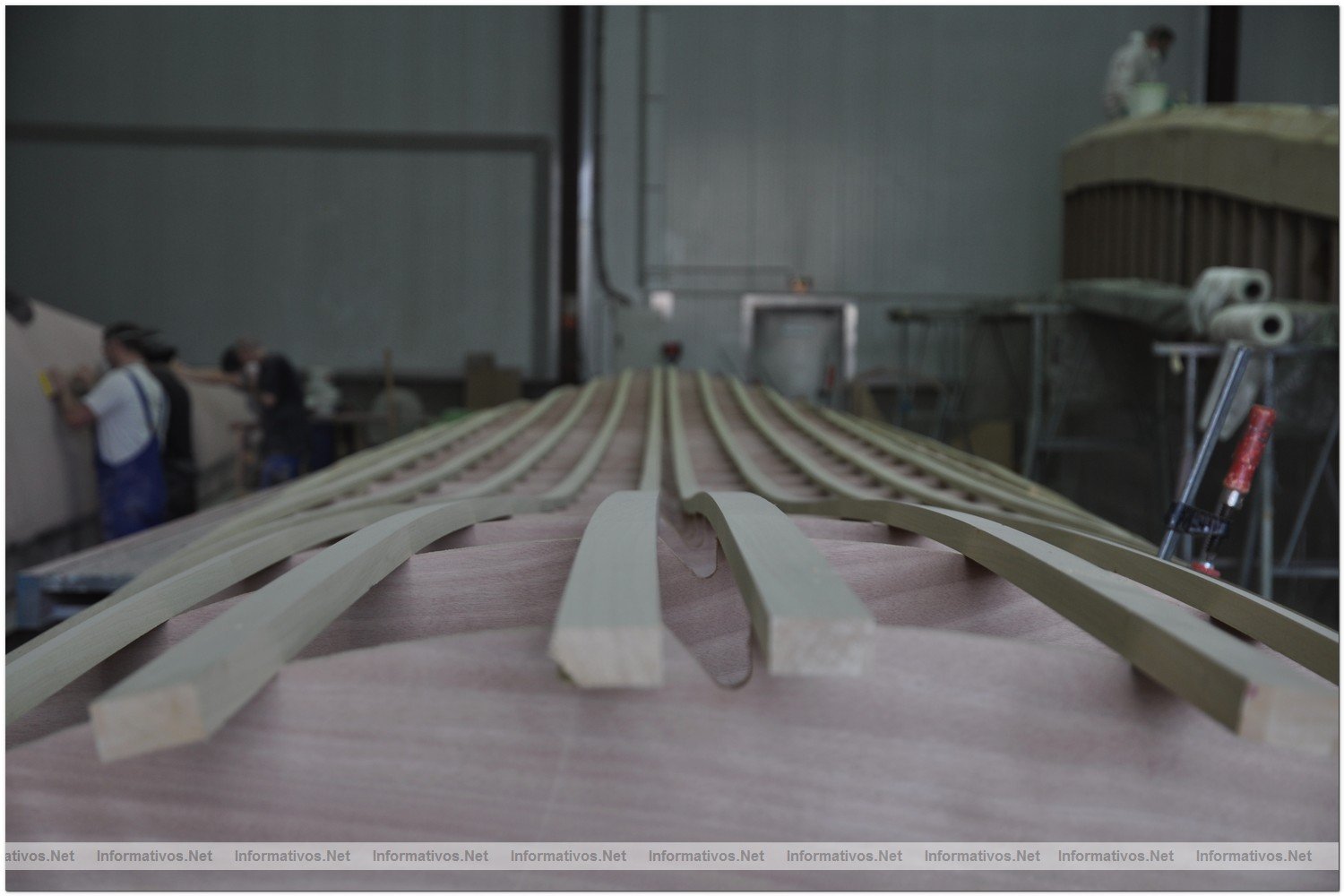 Construccin del MS TRANOR PlanetSolar, el mayor barco solar del mundo