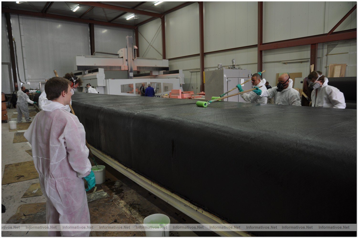 Construccin del MS TRANOR PlanetSolar, el mayor barco solar del mundo