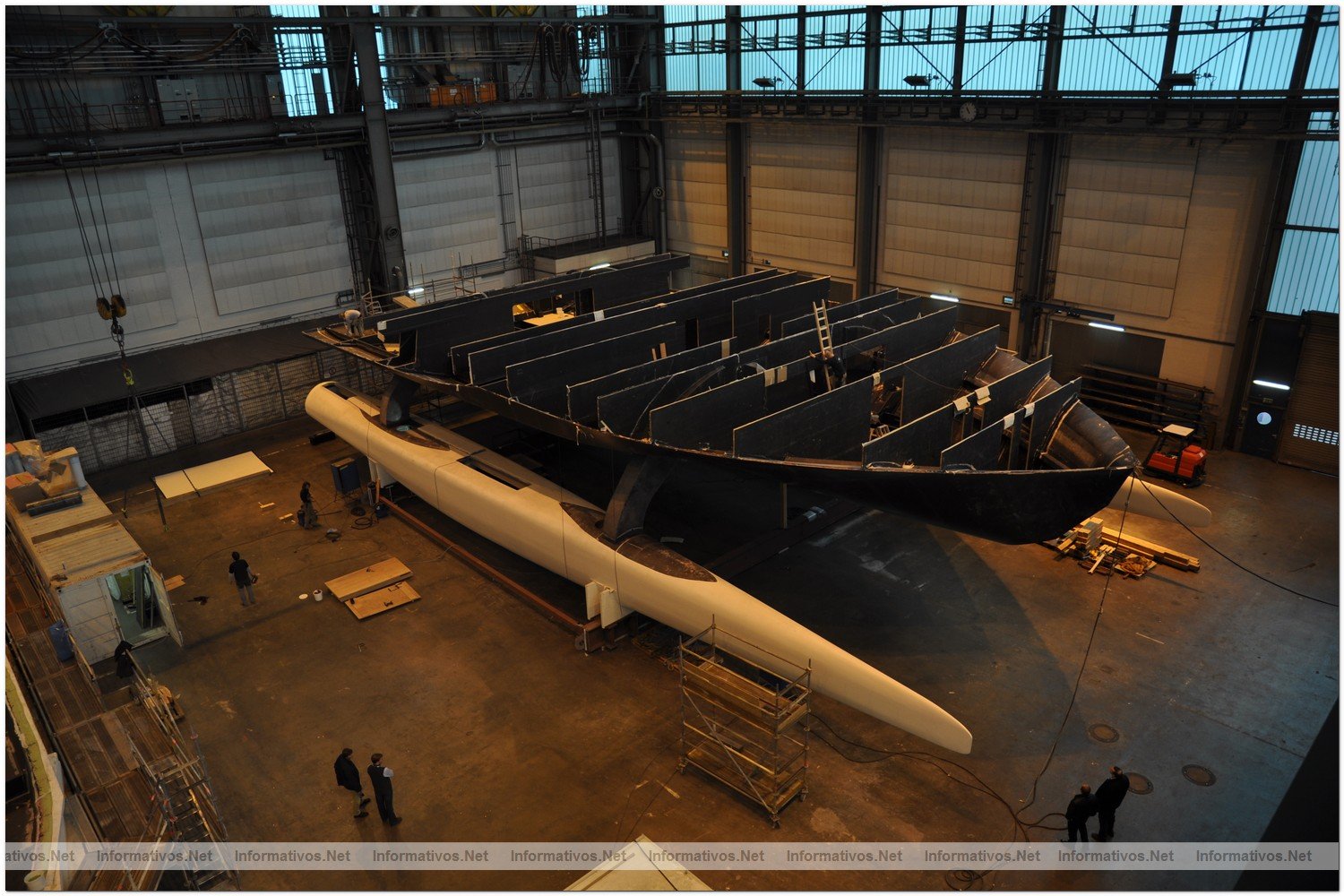 Construcci�n del MS T�RANOR PlanetSolar, el mayor barco solar del mundo