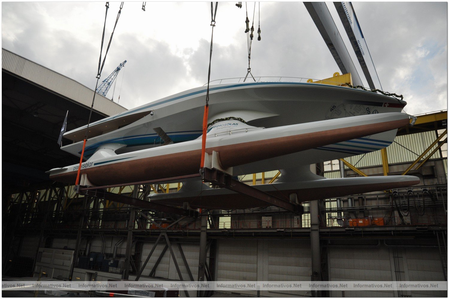 Botadura del MS TRANOR PlanetSolar, el mayor barco solar del mundo