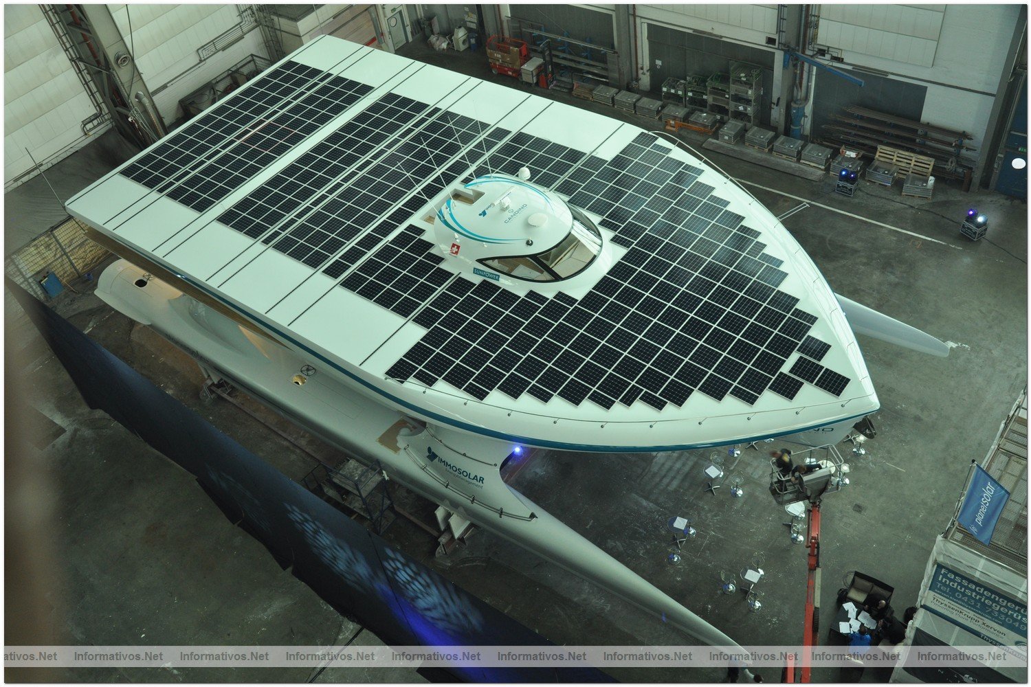 Construccin del MS TRANOR PlanetSolar, el mayor barco solar del mundo