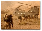 :: Pulse para Ampliar :: Soldados de la 10ª División de Montaña del Ejército estadounidense en Afganistán. Soldiers quickly march to the ramp of the CH-47 Chinook helicopter that will return them to Kandahar Army Air Field on Sept. 4, 2003. The Soldiers were searching in Daychopan district, Afghanistan, for Taliban fighters and illegal weapons caches. The Soldiers are assigned to Company A, 2nd Battalion, 22nd Infantry Regiment, 10th Mountain Division. U.S. Army photo by Staff Sgt. Kyle Davis.