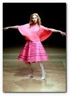 :: Pulse para Ampliar :: París, Sep010.- Estrella Archs. Colección ça tourne Saturne en la Semana de la Moda de París con las bailarinas de The Royal Ballet