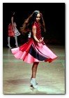 :: Pulse para Ampliar :: París, Sep010.- Estrella Archs. Colección ça tourne Saturne en la Semana de la Moda de París con las bailarinas de The Royal Ballet