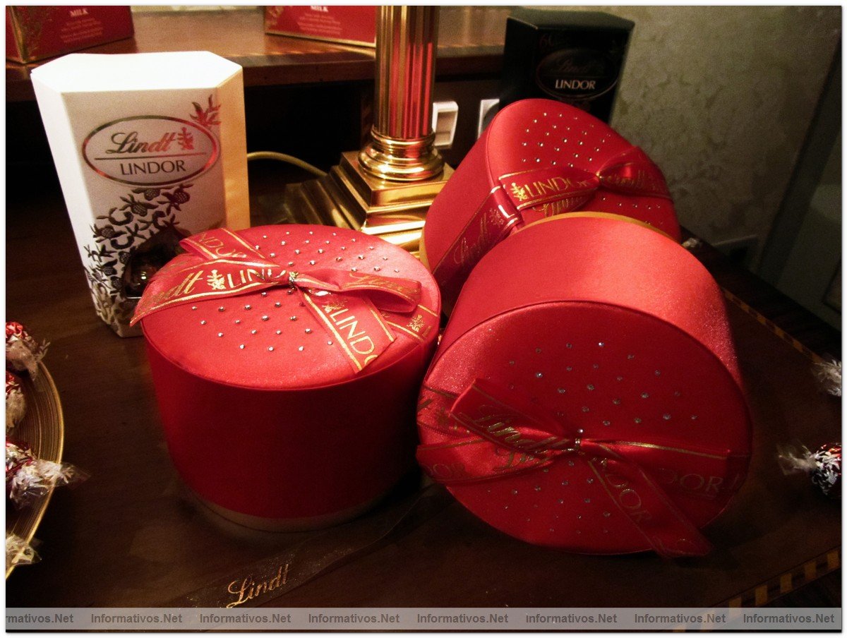 BCN21SEP010.- Presentacin de la coleccin de Lindt para el Invierno 2010 en el Hotel Palace de Barcelona