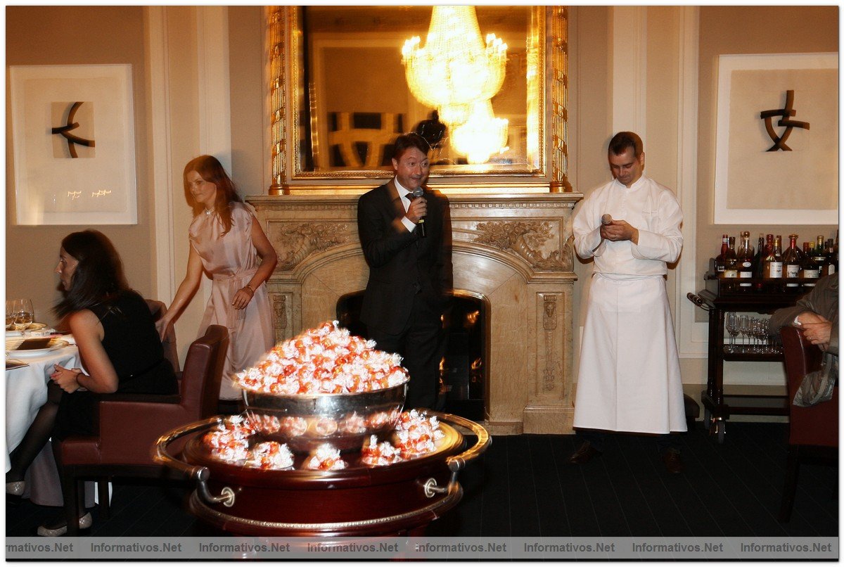 BCN21SEP010.- Presentacin de la coleccin de Lindt para el Invierno 2010 en el Hotel Palace de Barcelona. Jordi Fbregas, Dir. Gral. Lindt Espaa