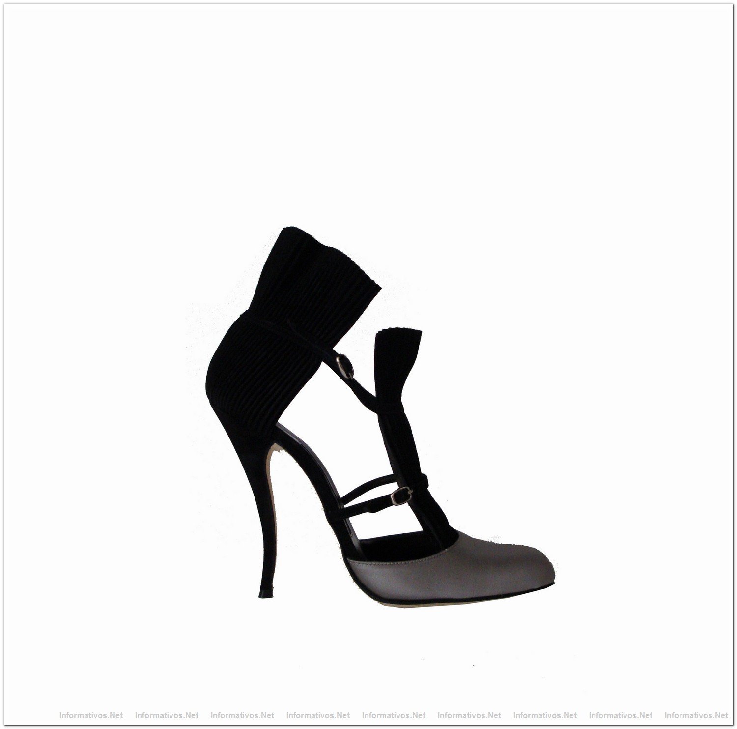 Manolo Blahnik Coleccin Invierno 2011: modelo Axila silver