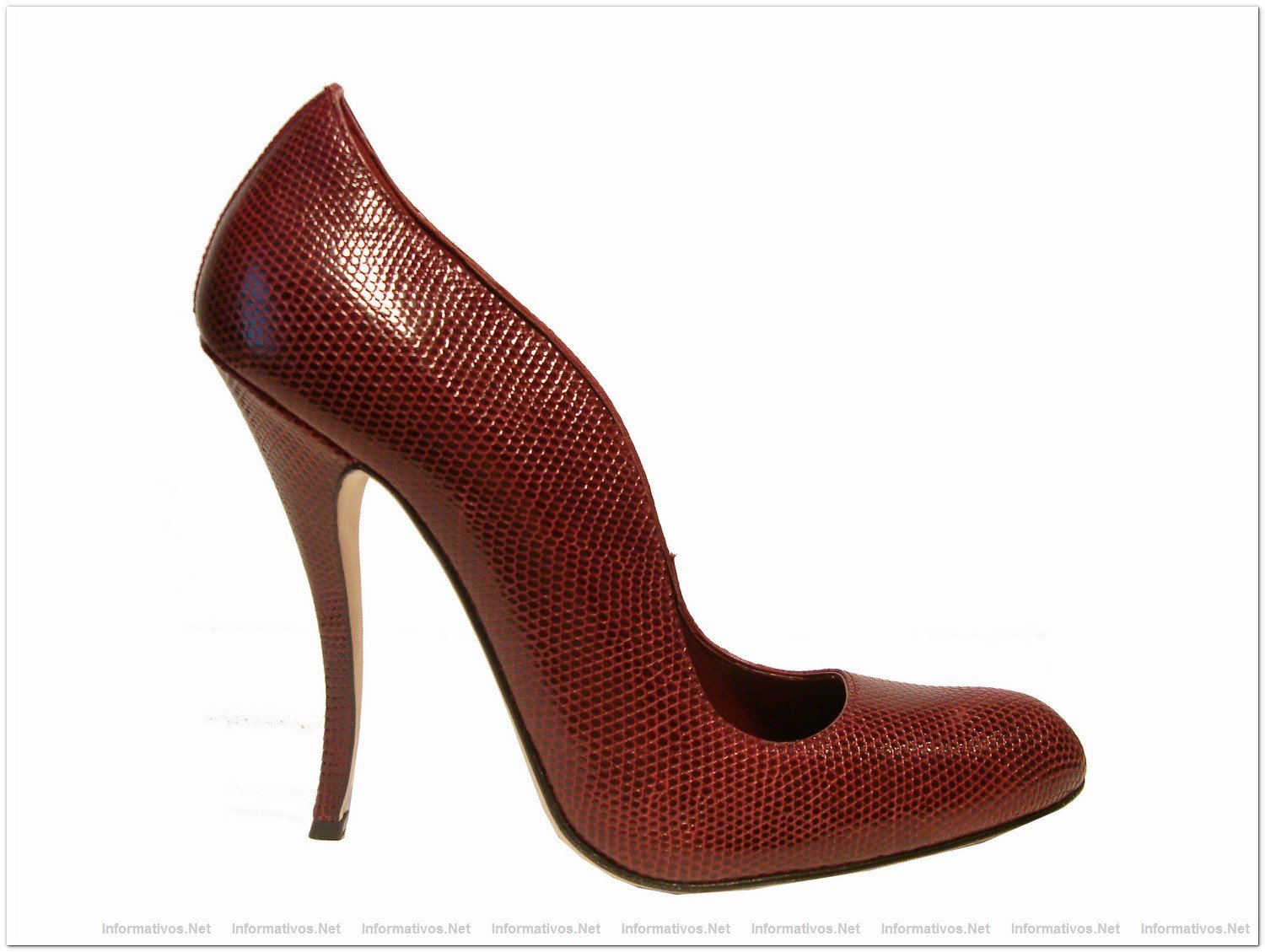 Manolo Blahnik Coleccin Invierno 2011: modelo Nepala Red