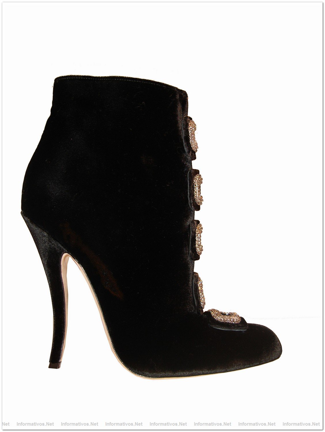 Manolo Blahnik Coleccin Invierno 2011: modelo Suwalki black