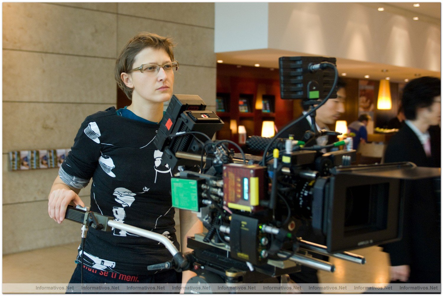 En el Camino: estreno 12 de Noviembre. Su directora, Jasmila Zbanic, durante el rodaje