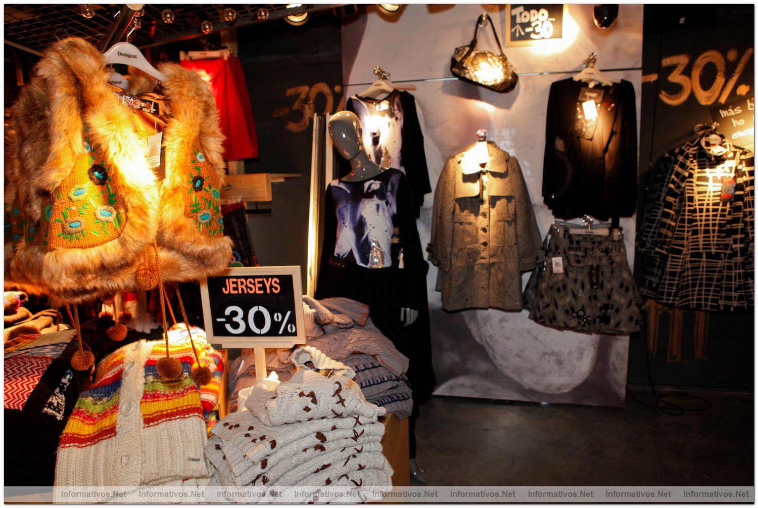 MAD16NOV010.- Apertura de la tienda Desigual ms grande del mundo, en el centro de Madrid