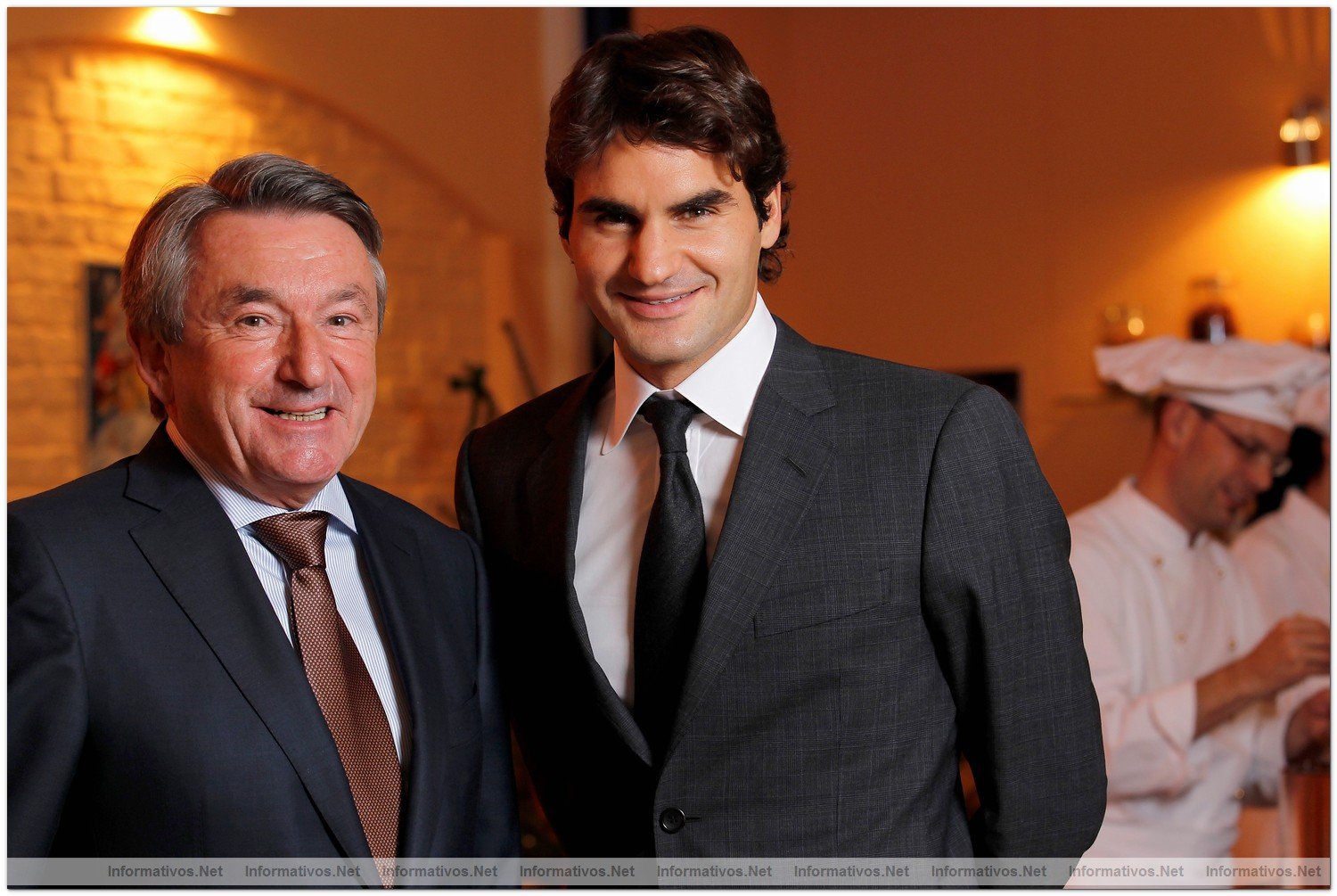 Roger Federer y Ernst Tanner, CEO Lindt  dan el pistoletazo de salida a la Navidad con un encendido de luces monumental