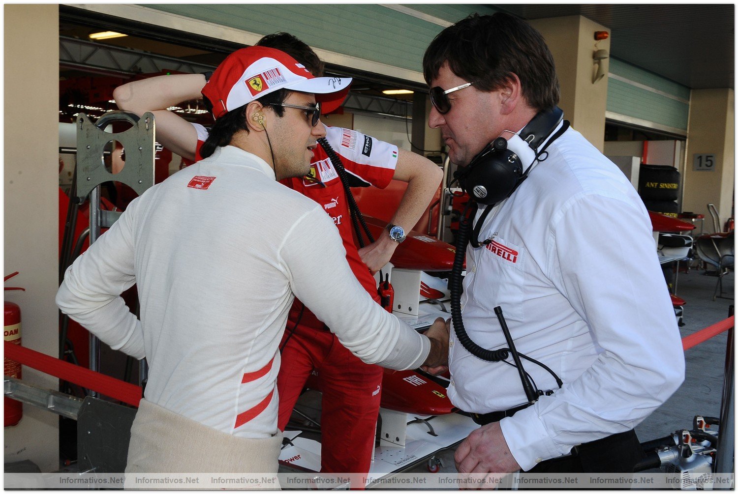 Abu Dhabi NOV010.- Primeros tests oficiales de las escuderas de F1 con los neumticos Pirelli