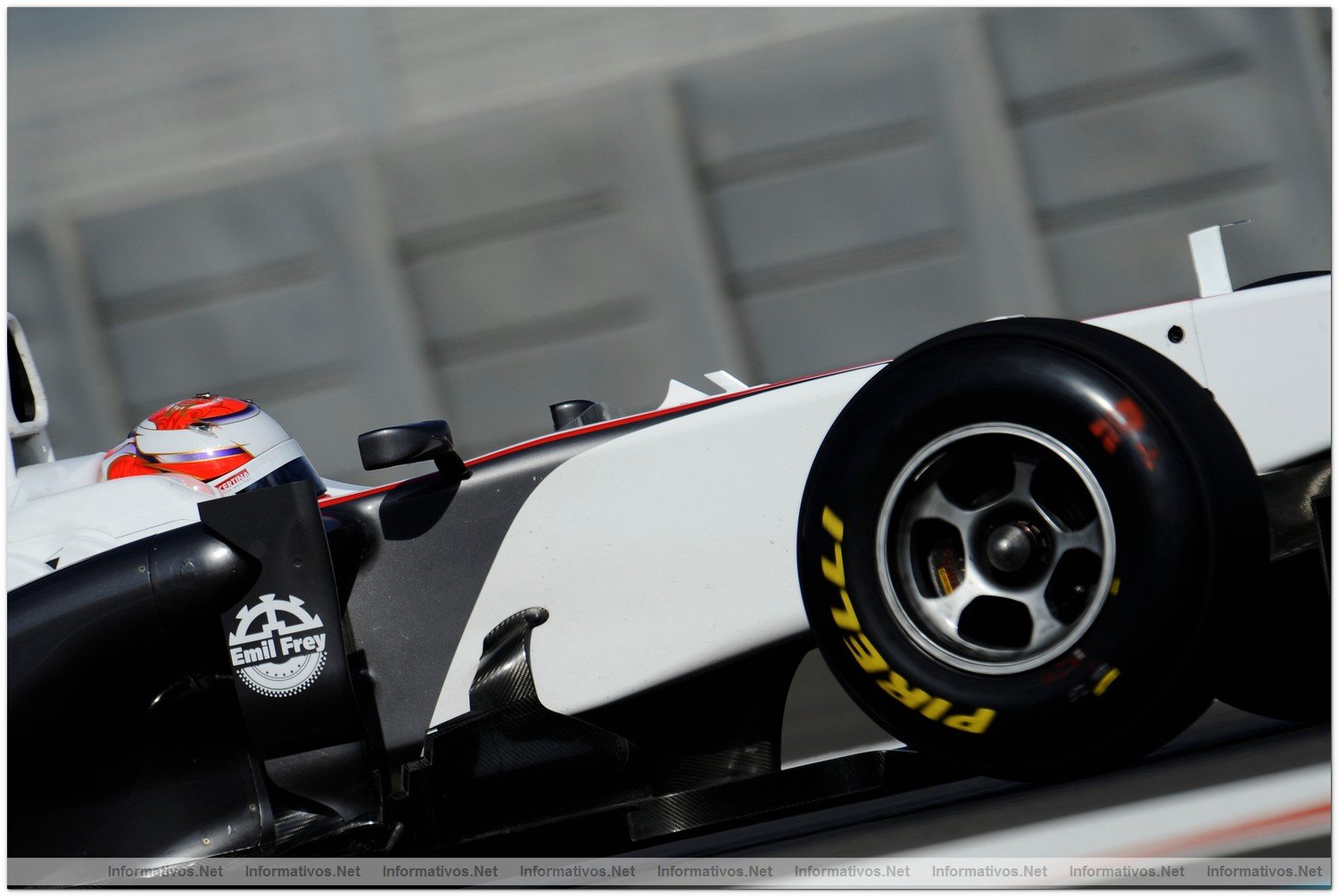 Abu Dhabi NOV010.- Primeros tests oficiales de las escuderas de F1 con los neumticos Pirelli