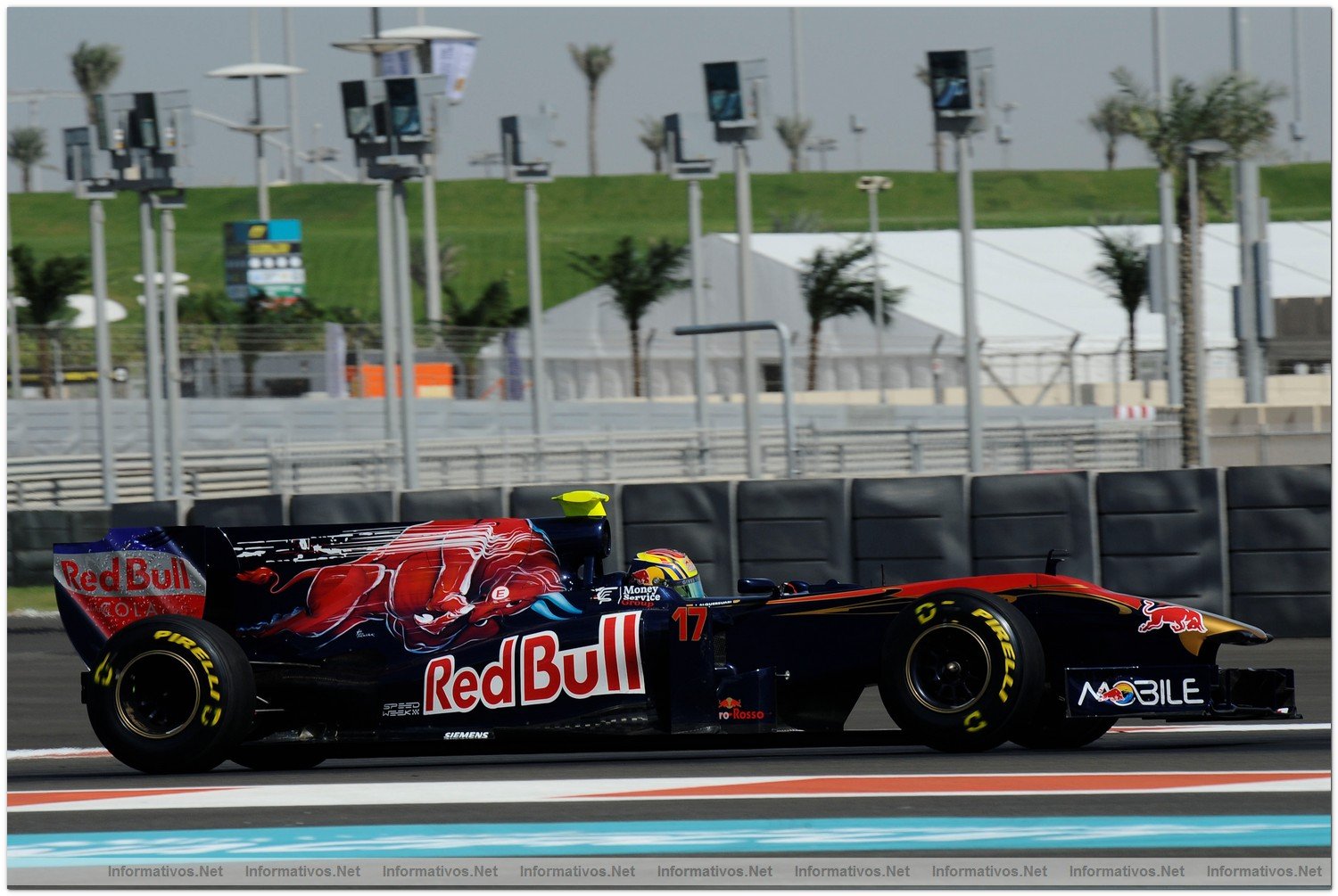 Abu Dhabi NOV010.- Primeros tests oficiales de las escuderas de F1 con los neumticos Pirelli