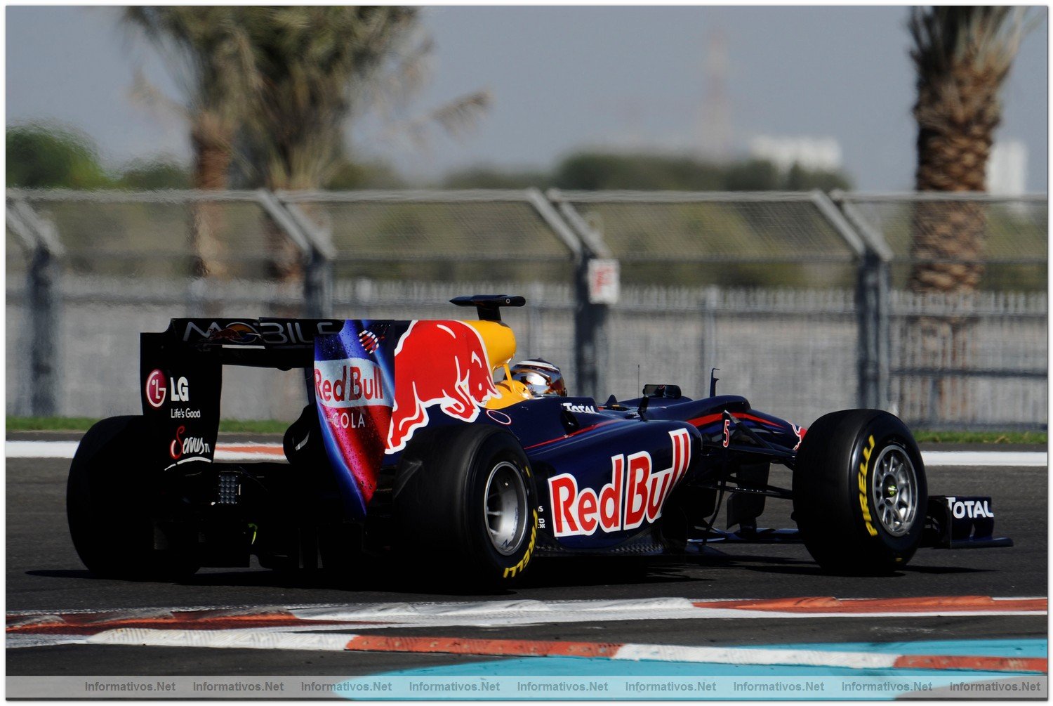 Abu Dhabi NOV010.- Primeros tests oficiales de las escuderas de F1 con los neumticos Pirelli