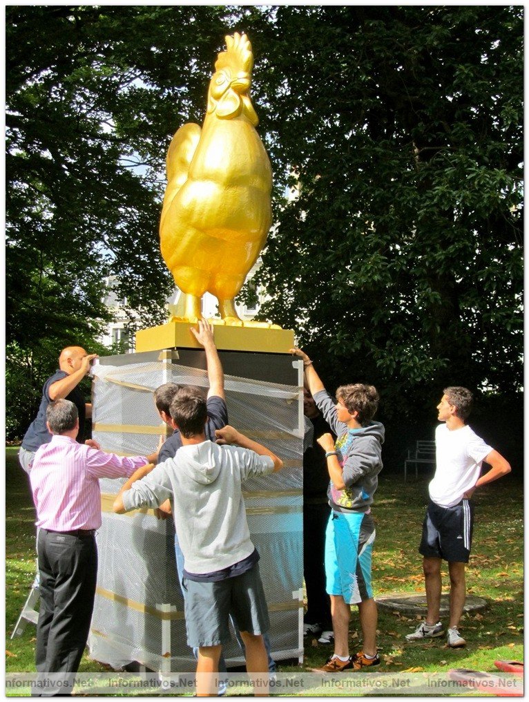 "GALLO" de dEmo en el Colegio HOLYCHILD. - HATINGS - LONDRES 2010