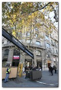 :: Pulse para Ampliar :: BCN2DIC010.- Instalación del David de Missoni by dEmo en Pº de Gracia de Barcelona