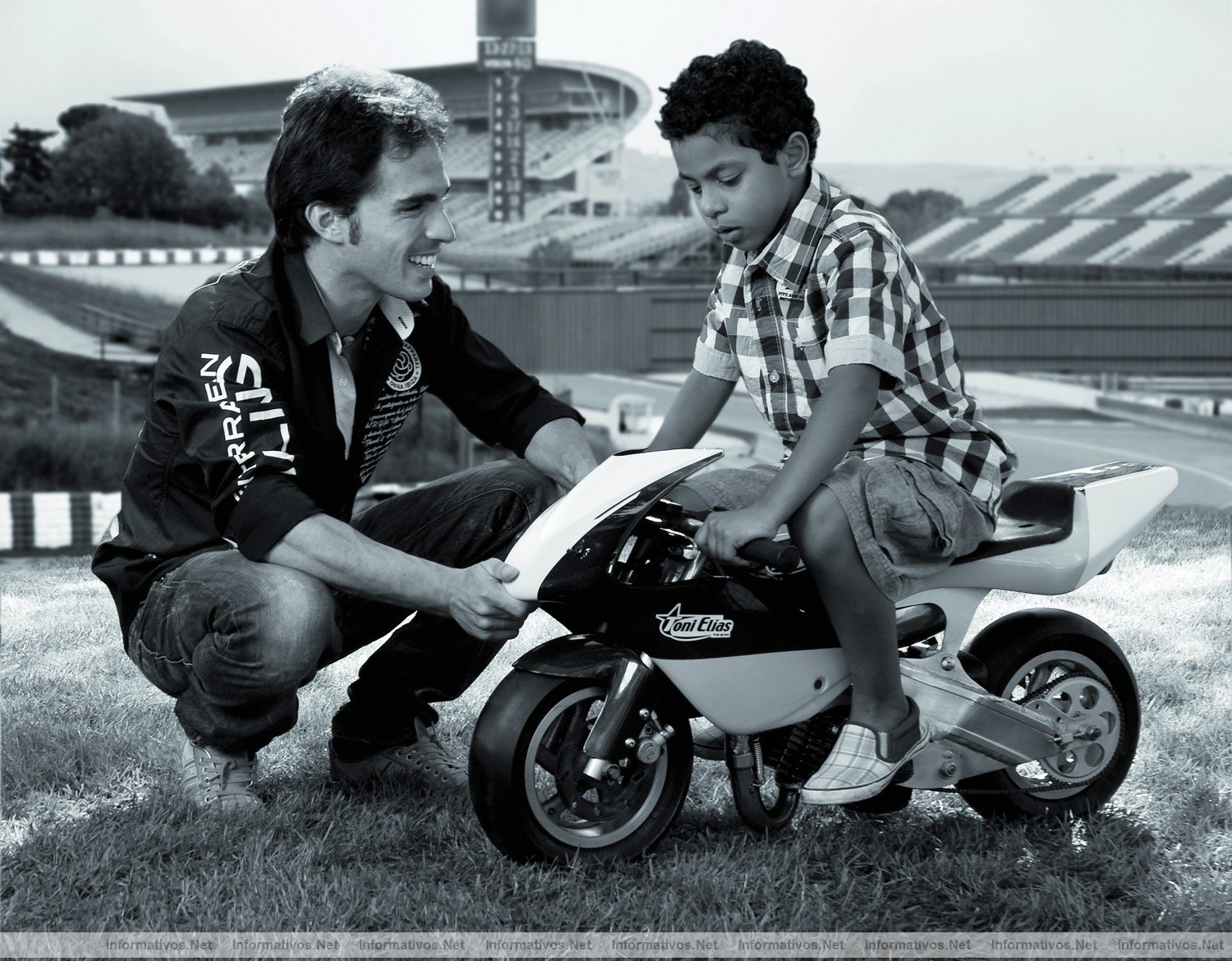 Marc y el motorista Toni Elas (fotografiado por Dolors Gimnez)