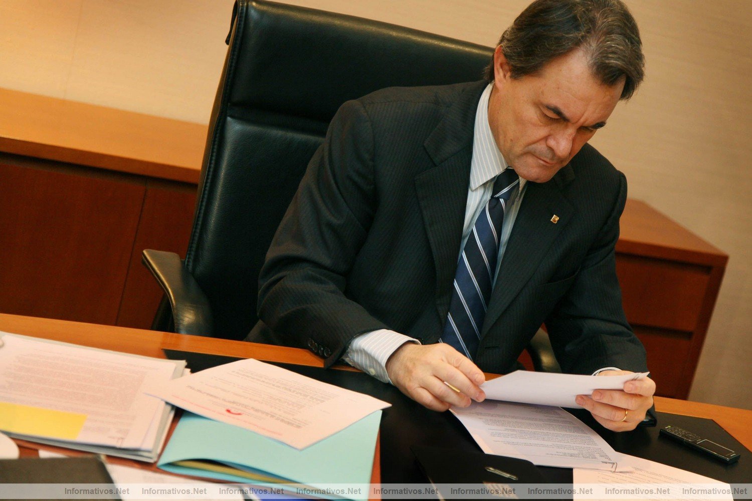 BCN28DIC010.- El president de la Generalitat, Artur Mas,  en su primer da al frente de la institucin