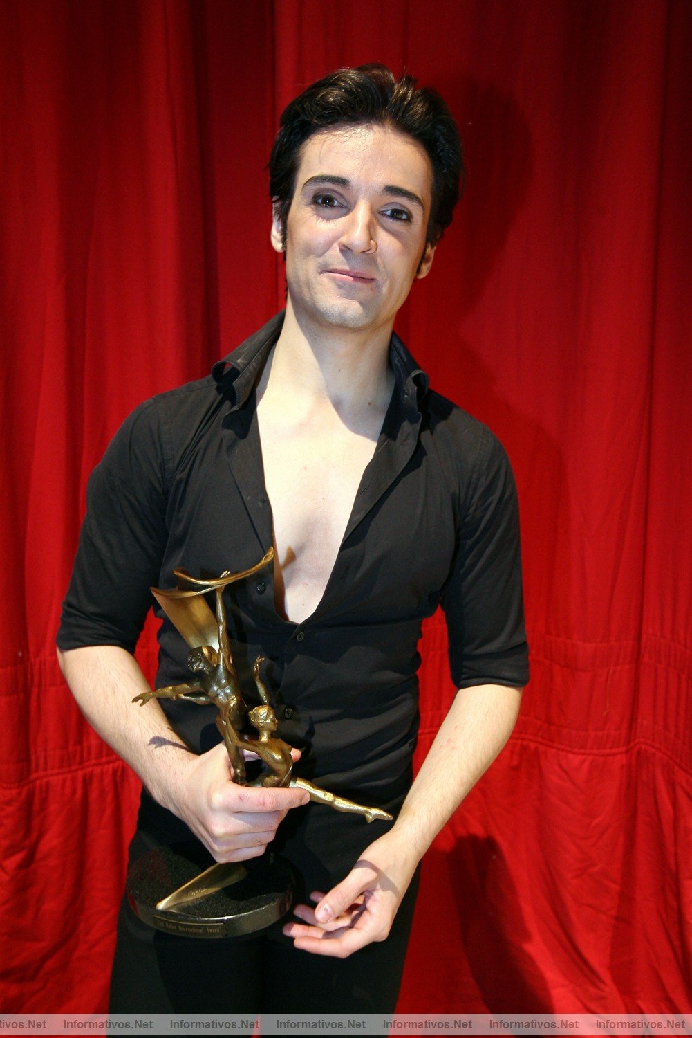 BCN21ENE2011.- Angel Corella recibe el 'International Ballet Award' concedido por la Royal Academy of Dance