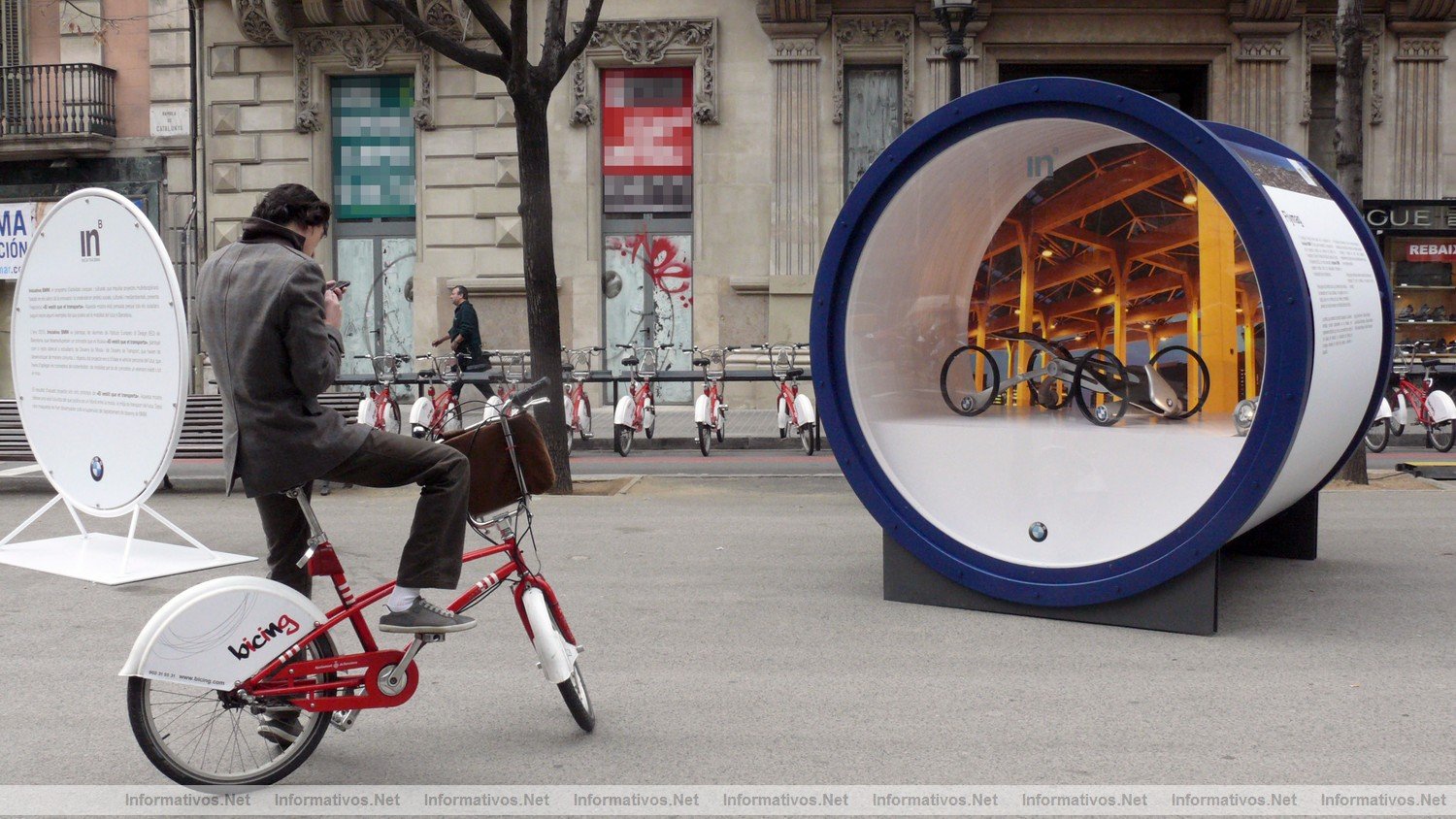 BCN19ENE011.- El traje que te transporta: las nuevas ideas para modelos de movilidad innovadores. Una iniciativa del Instituto Europeo di Design y BMW.
