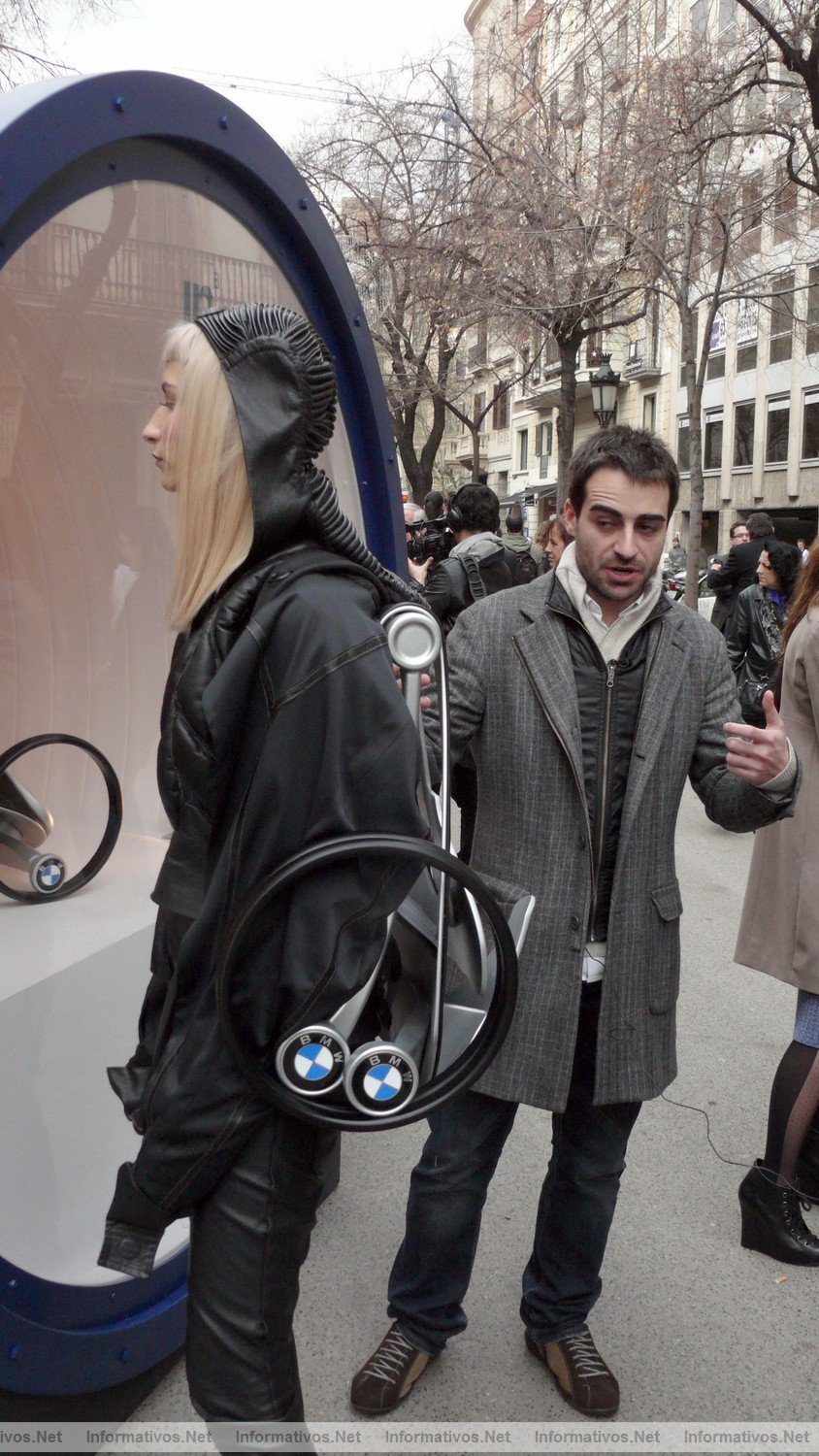 BCN19ENE011.- El traje que te transporta: las nuevas ideas para modelos de movilidad innovadores. Una iniciativa del Instituto Europeo di Design y BMW.