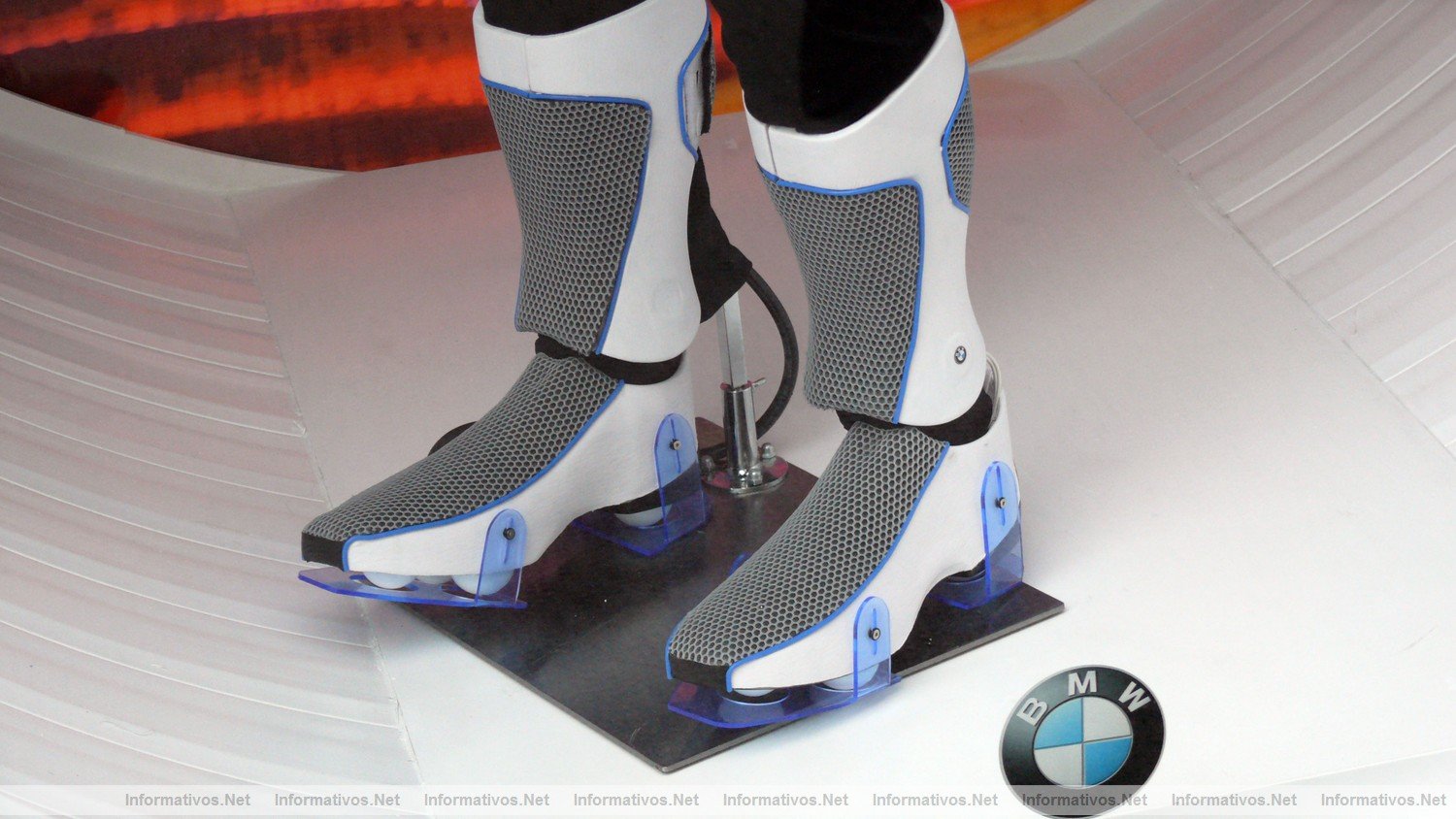 BCN19ENE011.- El traje que te transporta: las nuevas ideas para modelos de movilidad innovadores. Una iniciativa del Instituto Europeo di Design y BMW.