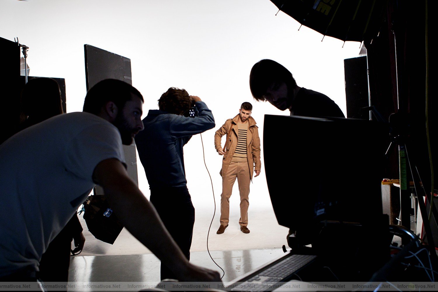 Making of de la campaa 2001 de MNG con Gerard Piqu