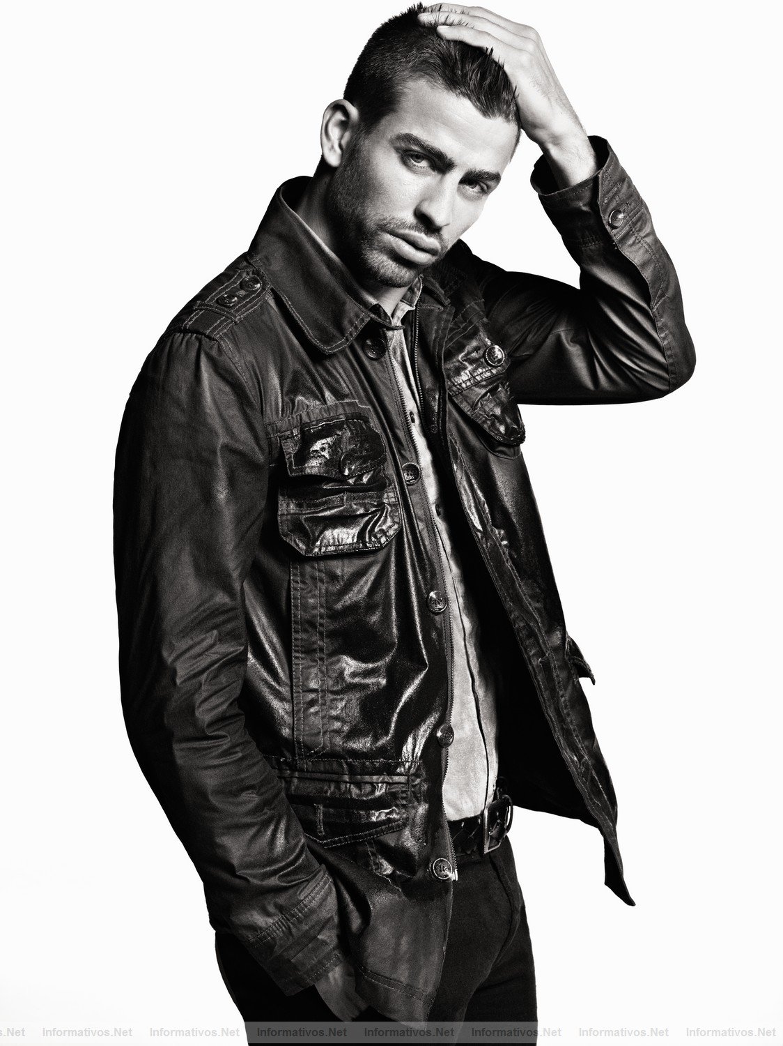 Imagen de la Campaa MNG 2011 con Gerard Piqu