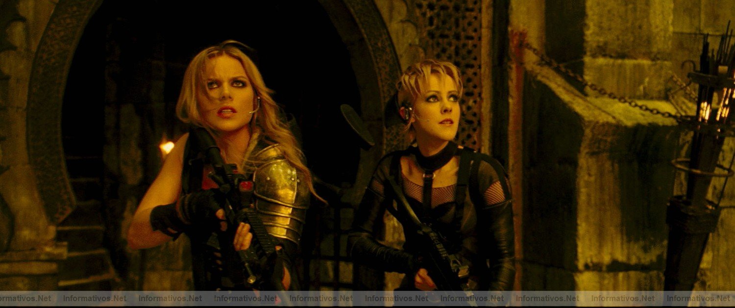 (L-r) ABBIE CORNISH as Sweet Pea and JENA MALONE as Rocket in Warner Bros. Pictures and Legendary Pictures epic action fantasy SUCKER PUNCH, a Warner Bros. Pictures release.