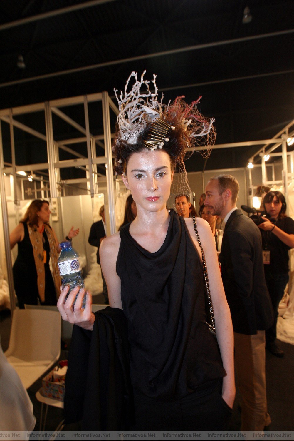 BCN10MAY011.- Barcelona Bridal Week - Victorio & Lucchino Coleccin 2012 backstage