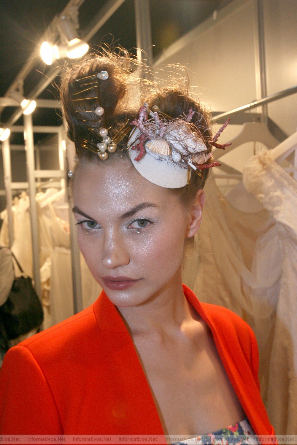 BCN10MAY011.- Barcelona Bridal Week - Victorio & Lucchino Coleccin 2012 backstage