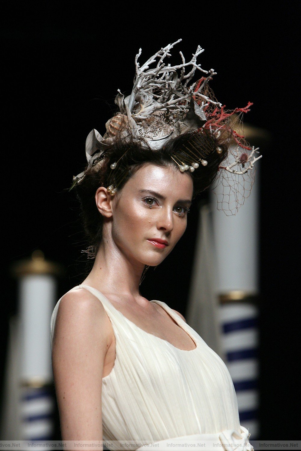 BCN10MAY011.- Barcelona Bridal Week - Victorio & Lucchino Coleccin 2012