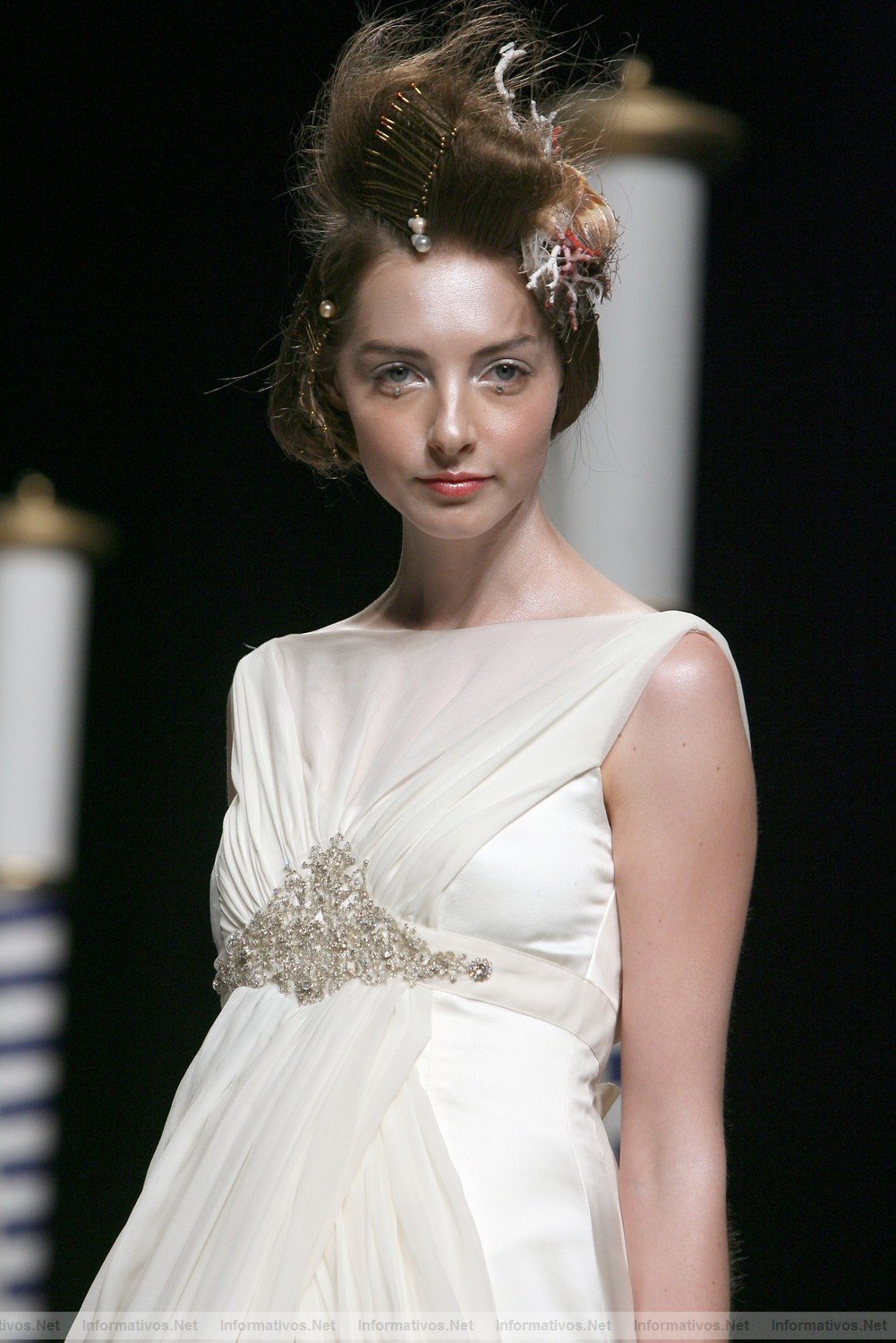 BCN10MAY011.- Barcelona Bridal Week - Victorio & Lucchino Coleccin 2012