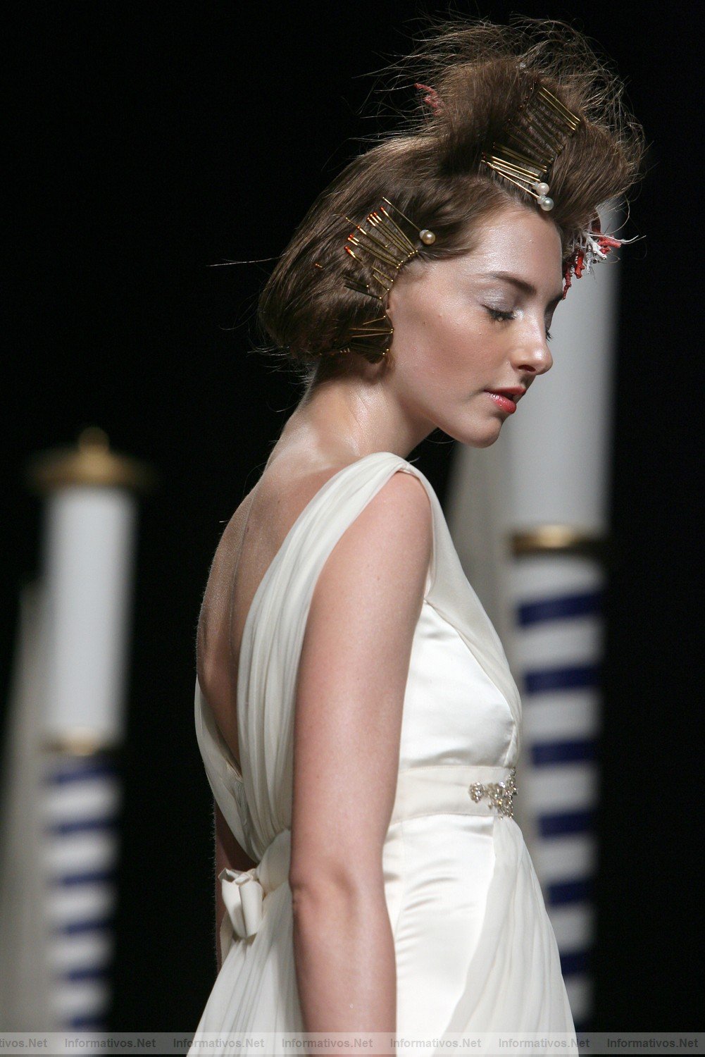 BCN10MAY011.- Barcelona Bridal Week - Victorio & Lucchino Coleccin 2012