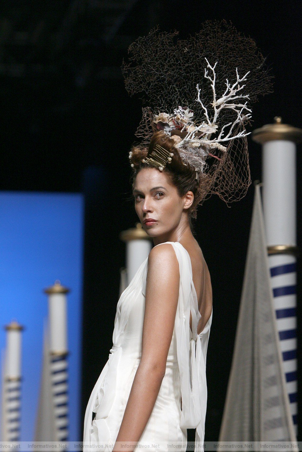 BCN10MAY011.- Barcelona Bridal Week - Victorio & Lucchino Coleccin 2012