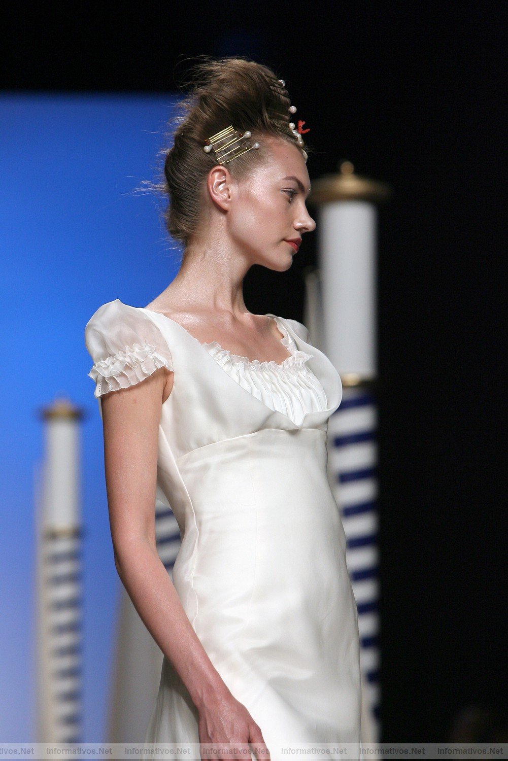 BCN10MAY011.- Barcelona Bridal Week - Victorio & Lucchino Coleccin 2012