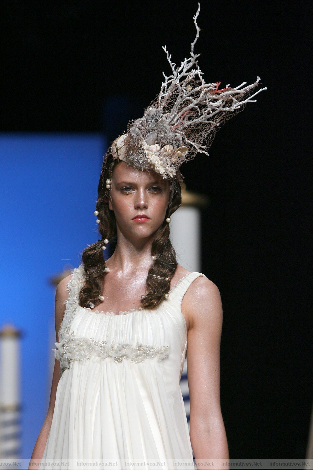 BCN10MAY011.- Barcelona Bridal Week - Victorio & Lucchino Coleccin 2012