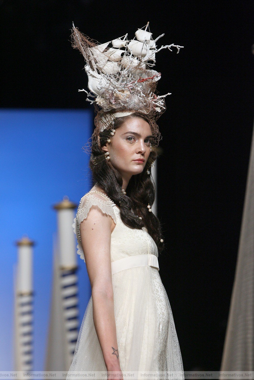 BCN10MAY011.- Barcelona Bridal Week - Victorio & Lucchino Coleccin 2012