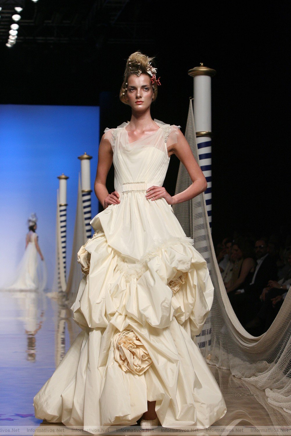 BCN10MAY011.- Barcelona Bridal Week - Victorio & Lucchino Coleccin 2012
