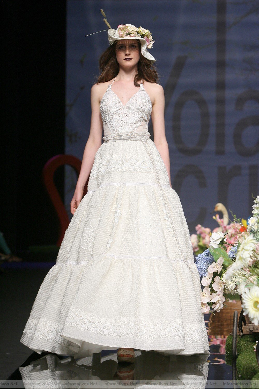 BCN11MAY011.- Barcelona Bridal Week -YolanCris Coleccin 2012