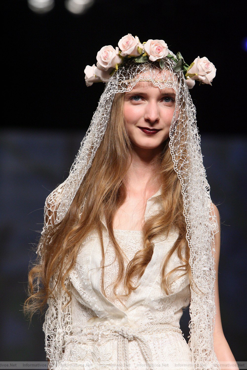 BCN11MAY011.- Barcelona Bridal Week -YolanCris Coleccin 2012