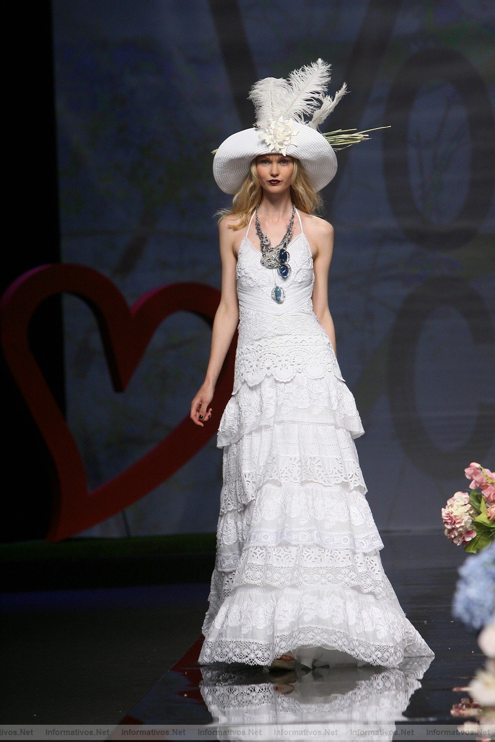 BCN11MAY011.- Barcelona Bridal Week -YolanCris Coleccin 2012