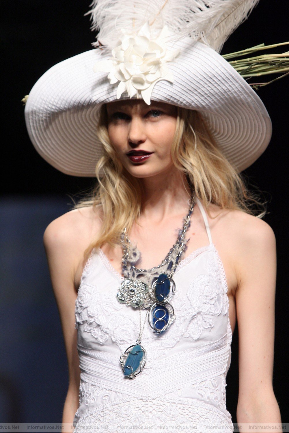BCN11MAY011.- Barcelona Bridal Week -YolanCris Coleccin 2012