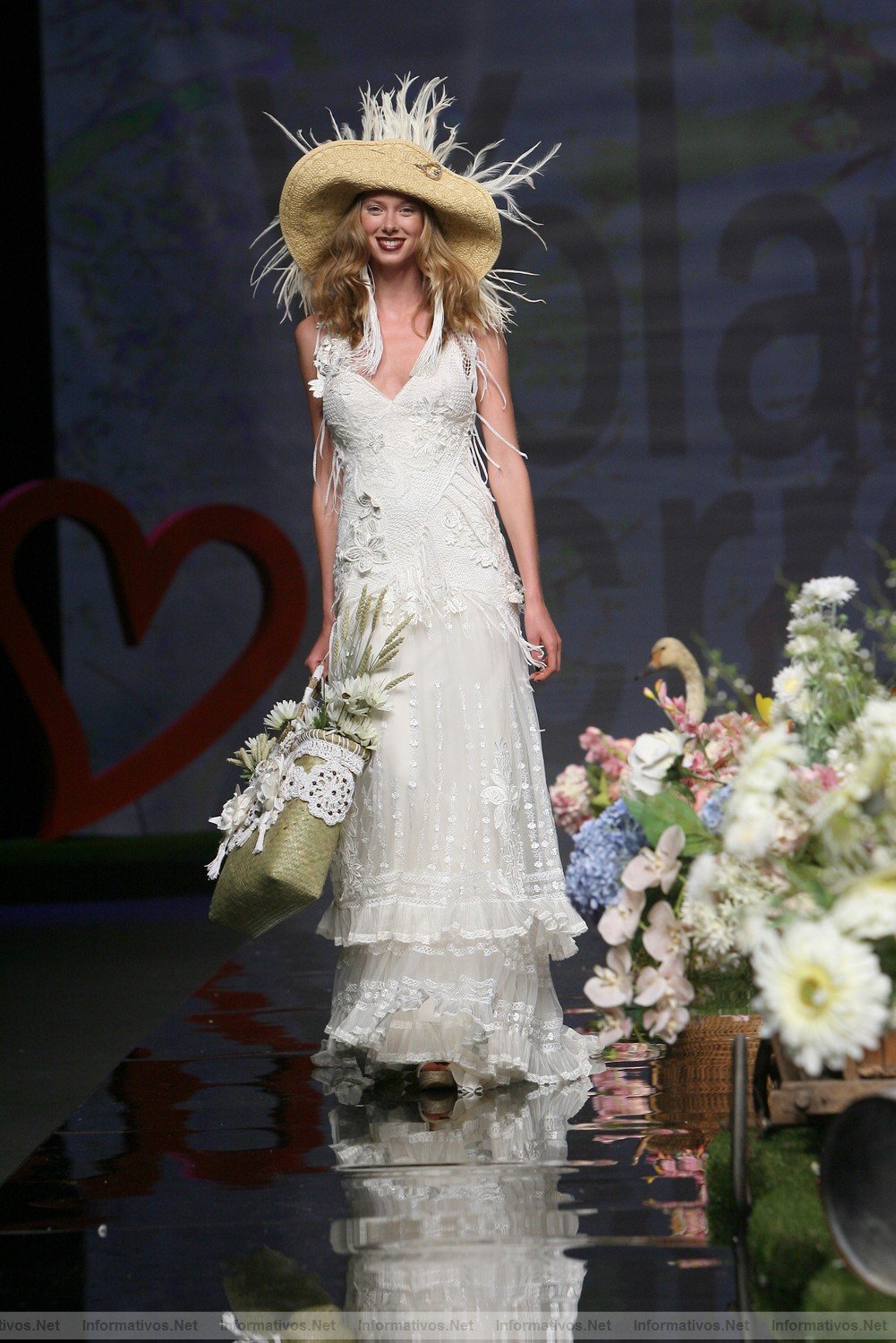 BCN11MAY011.- Barcelona Bridal Week -YolanCris Coleccin 2012