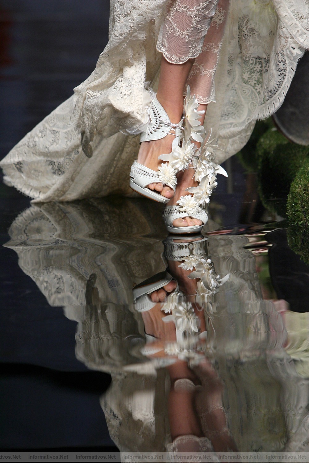 BCN11MAY011.- Barcelona Bridal Week -YolanCris Colecci�n 2012
