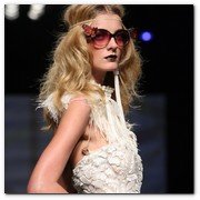 :: Pulse para Ampliar :: BCN11MAY011.- Barcelona Bridal Week -YolanCris Colección 2012